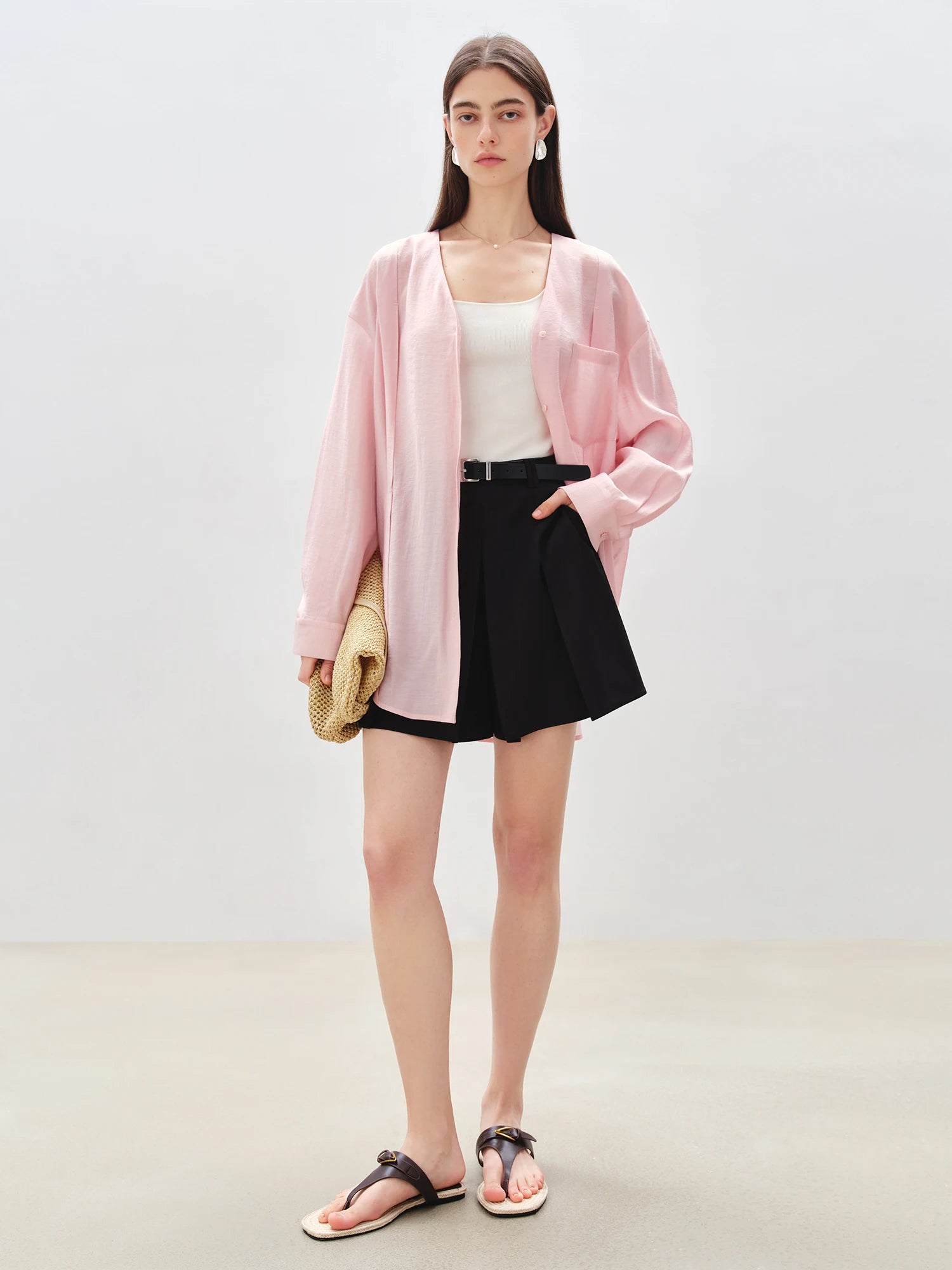 ZIQIAO Minimalist Style Old Money Simple Short Skirt Shorts Women 2025 Summer New High Waist Slim Casual Shorts 25ZQ92105