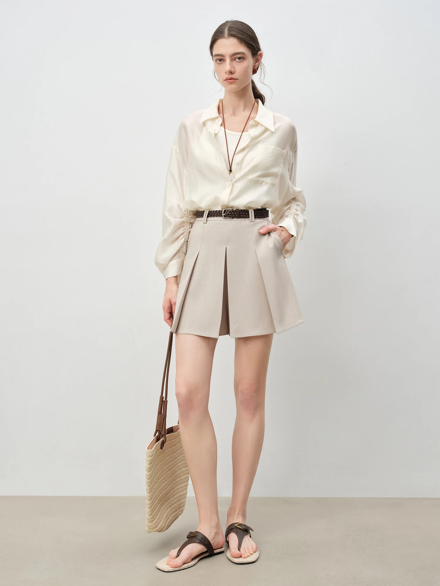 ZIQIAO Minimalist Style Old Money Simple Short Skirt Shorts Women 2025 Summer New High Waist Slim Casual Shorts 25ZQ92105