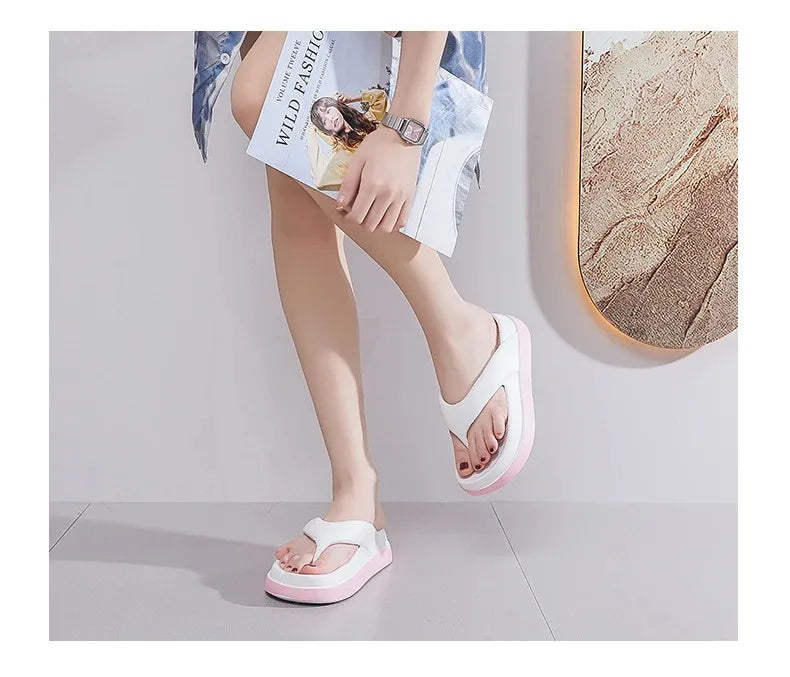Woman flip flops Popular Design Shoes 2025 trend Casual Platform Sandals non-slip Outdoor slippers Unique features Flat sandals