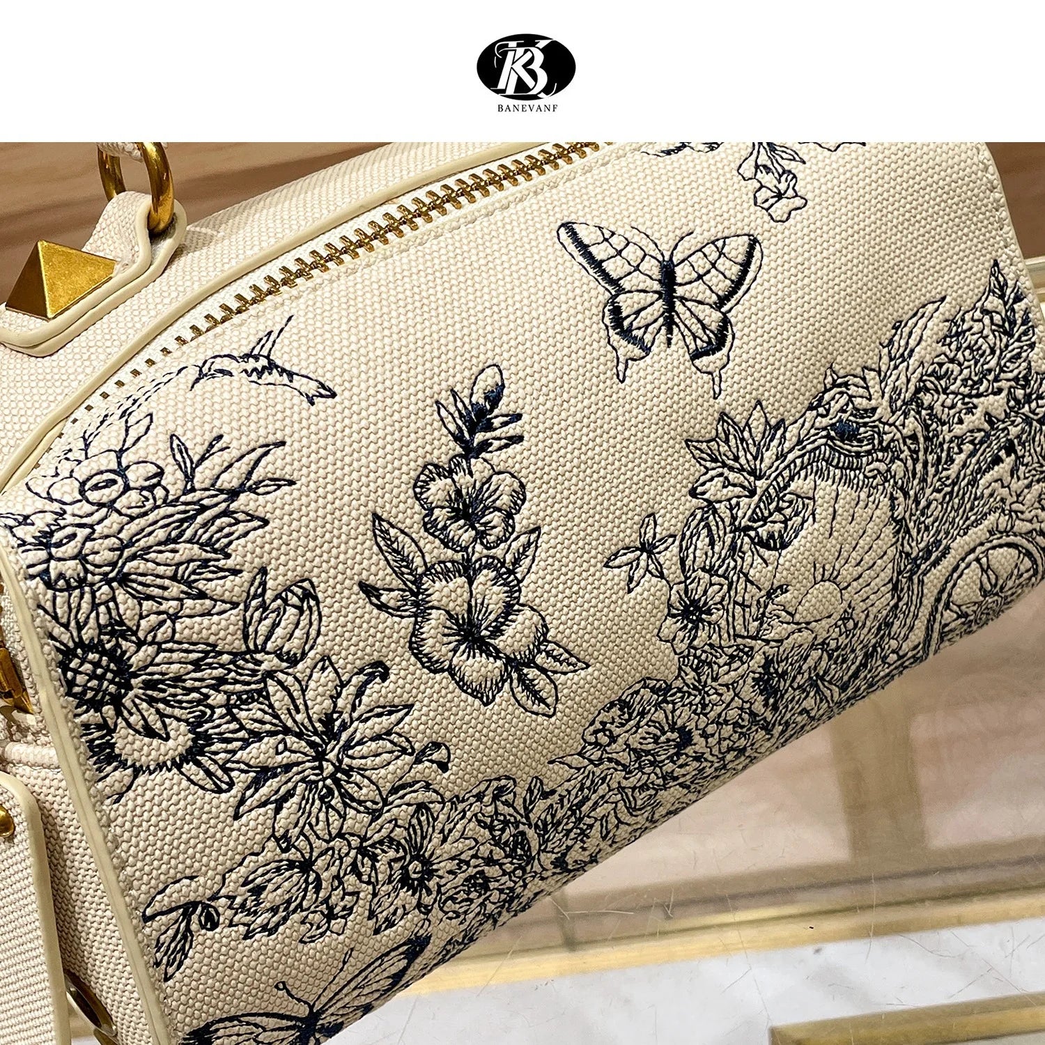 Ladies Embroidery Handbag Fashion Hundred Crossbody Bag Wealthy Popular Shoulder Bag Boston Bag Pillow Shape PU Material